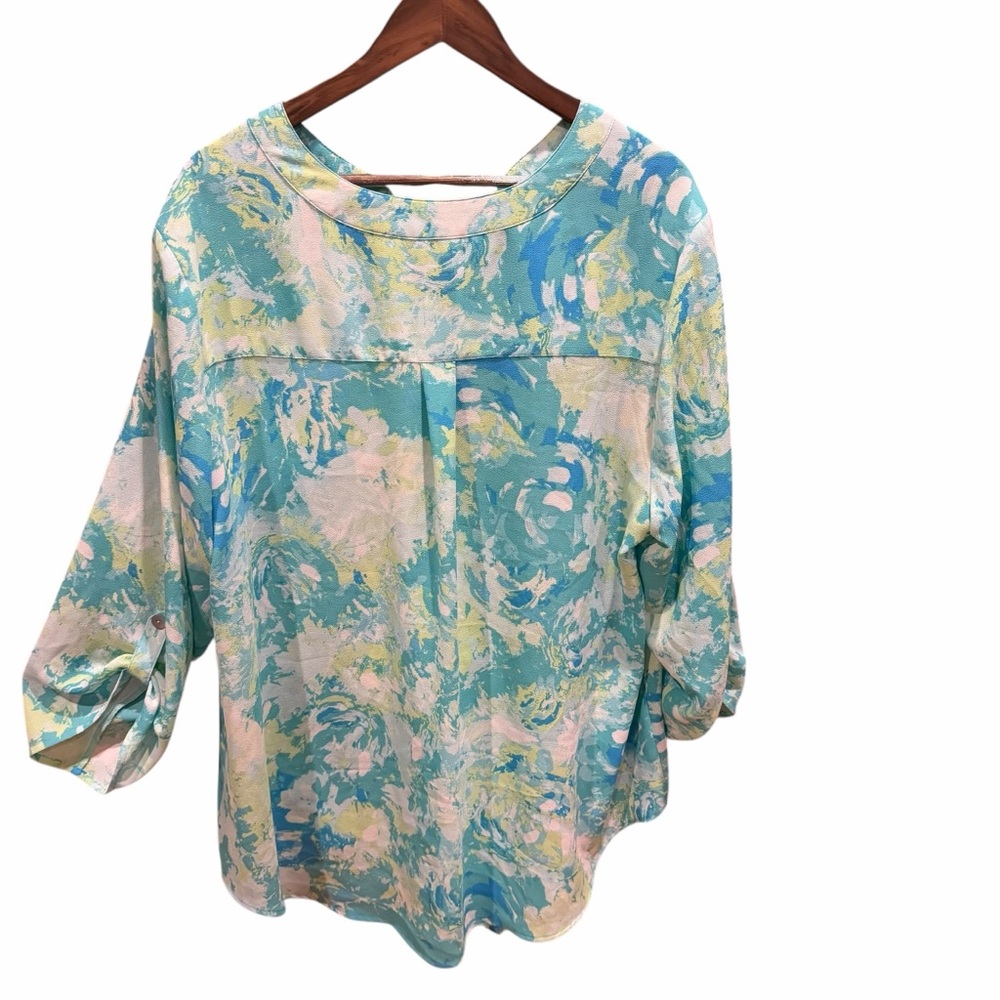 Ruby Rd. Plus 20W Abstract Print Button Front Blo… - image 6